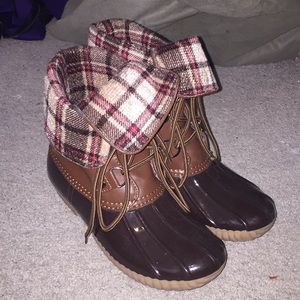 Winter boots